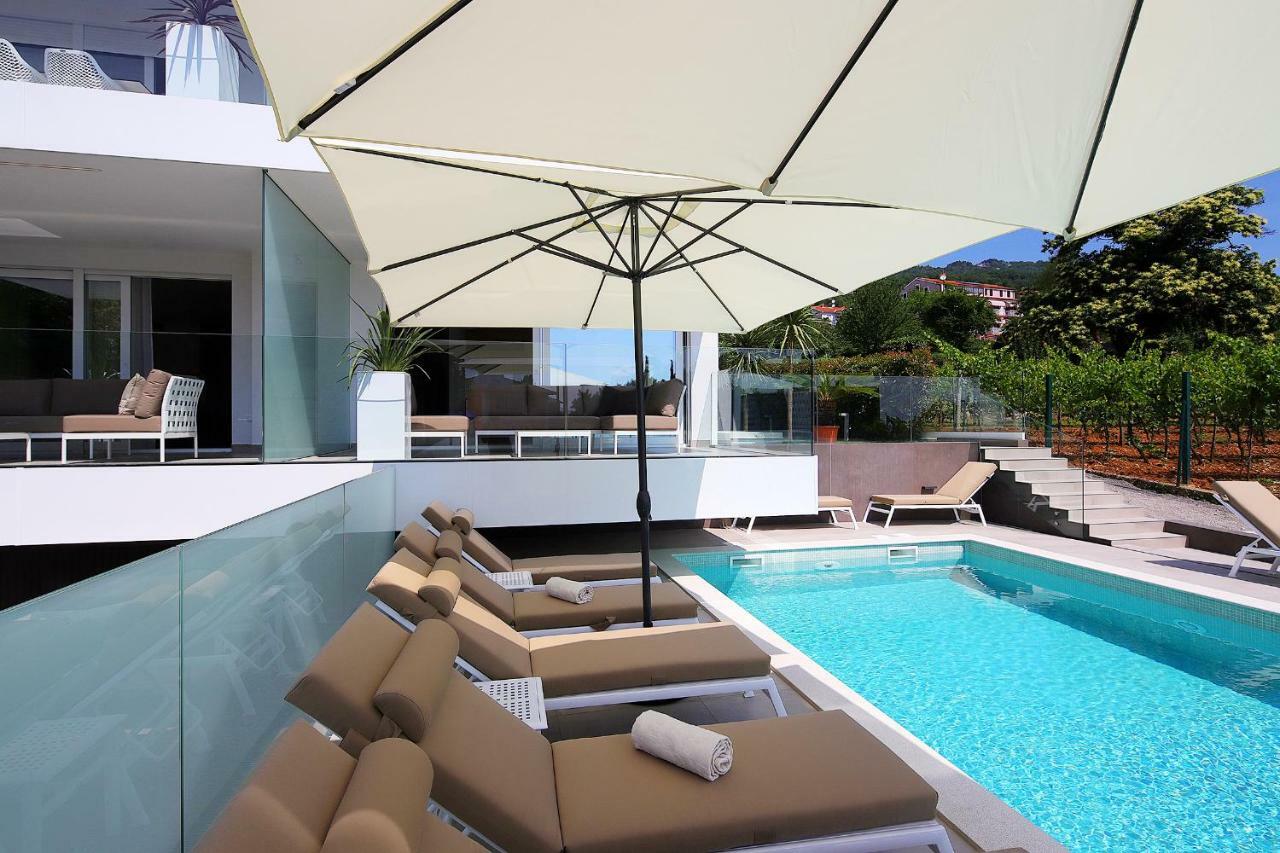 Stylish Apartment 100 M From The Beach Opatija Eksteriør billede
