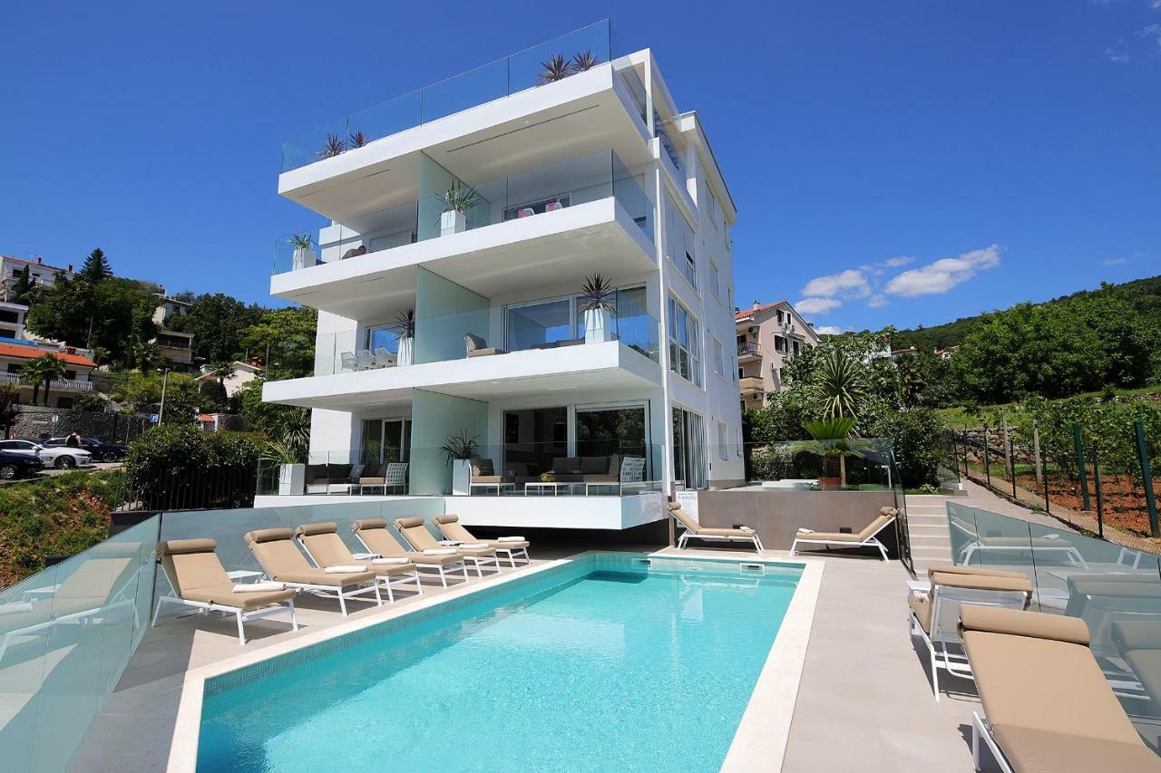 Stylish Apartment 100 M From The Beach Opatija Eksteriør billede