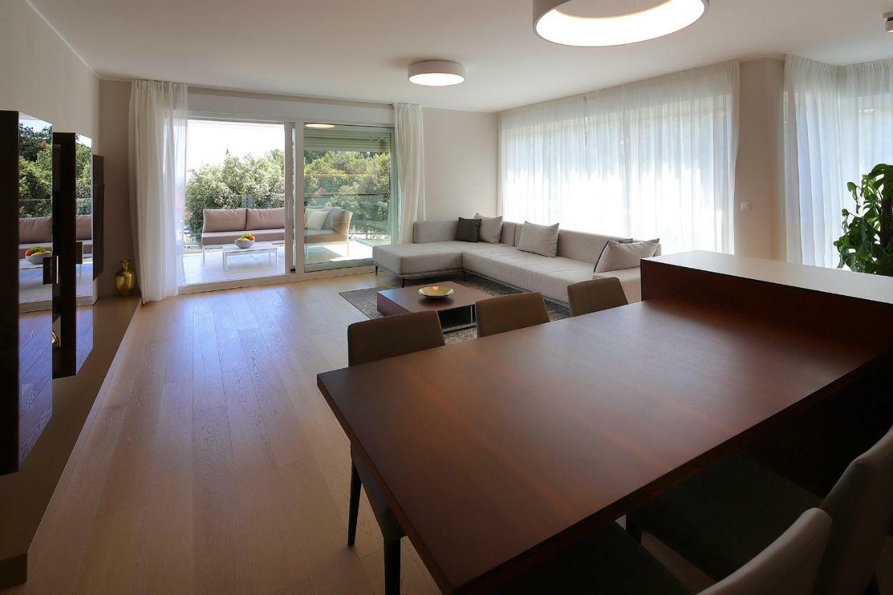 Stylish Apartment 100 M From The Beach Opatija Eksteriør billede