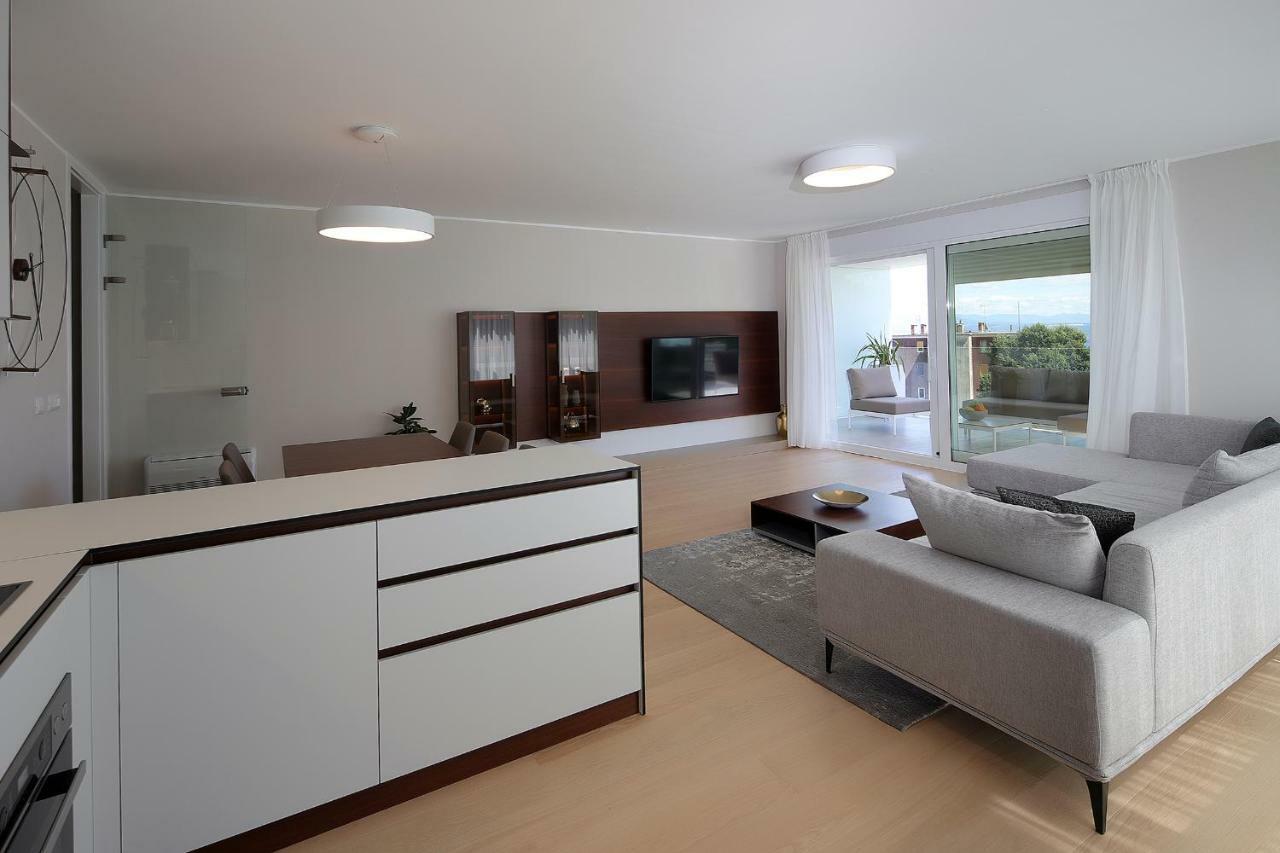 Stylish Apartment 100 M From The Beach Opatija Eksteriør billede
