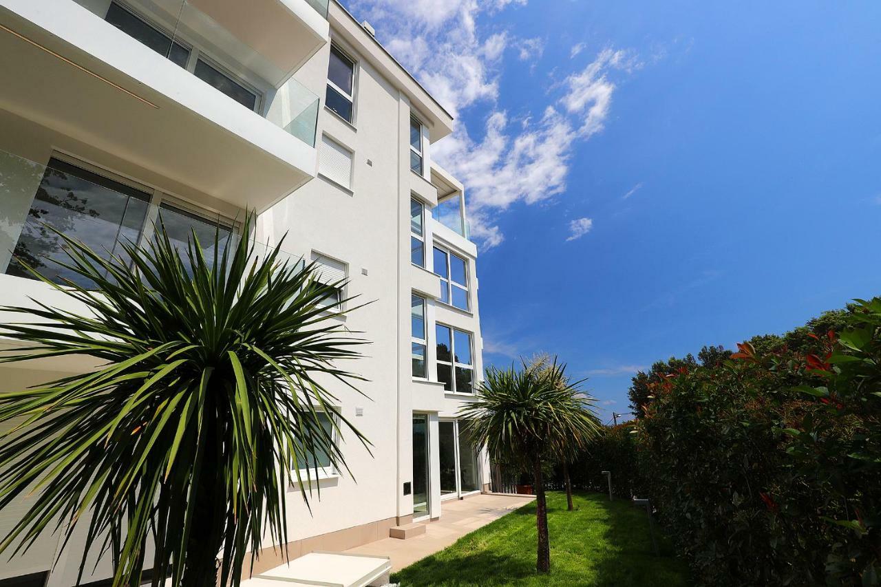 Stylish Apartment 100 M From The Beach Opatija Eksteriør billede