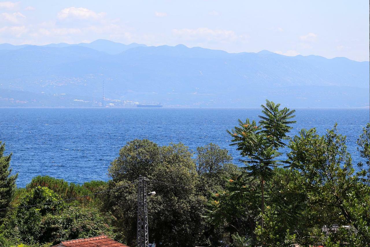Stylish Apartment 100 M From The Beach Opatija Eksteriør billede