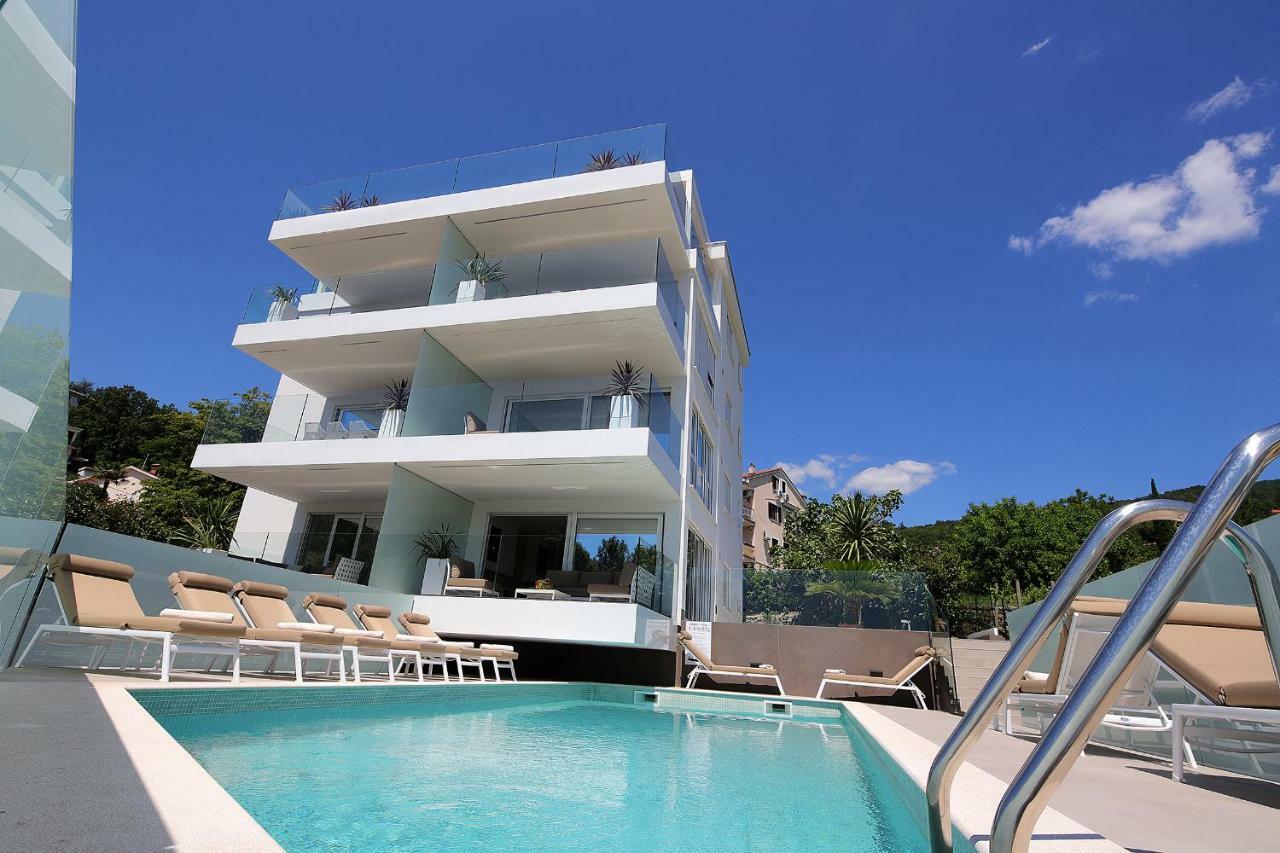 Stylish Apartment 100 M From The Beach Opatija Eksteriør billede