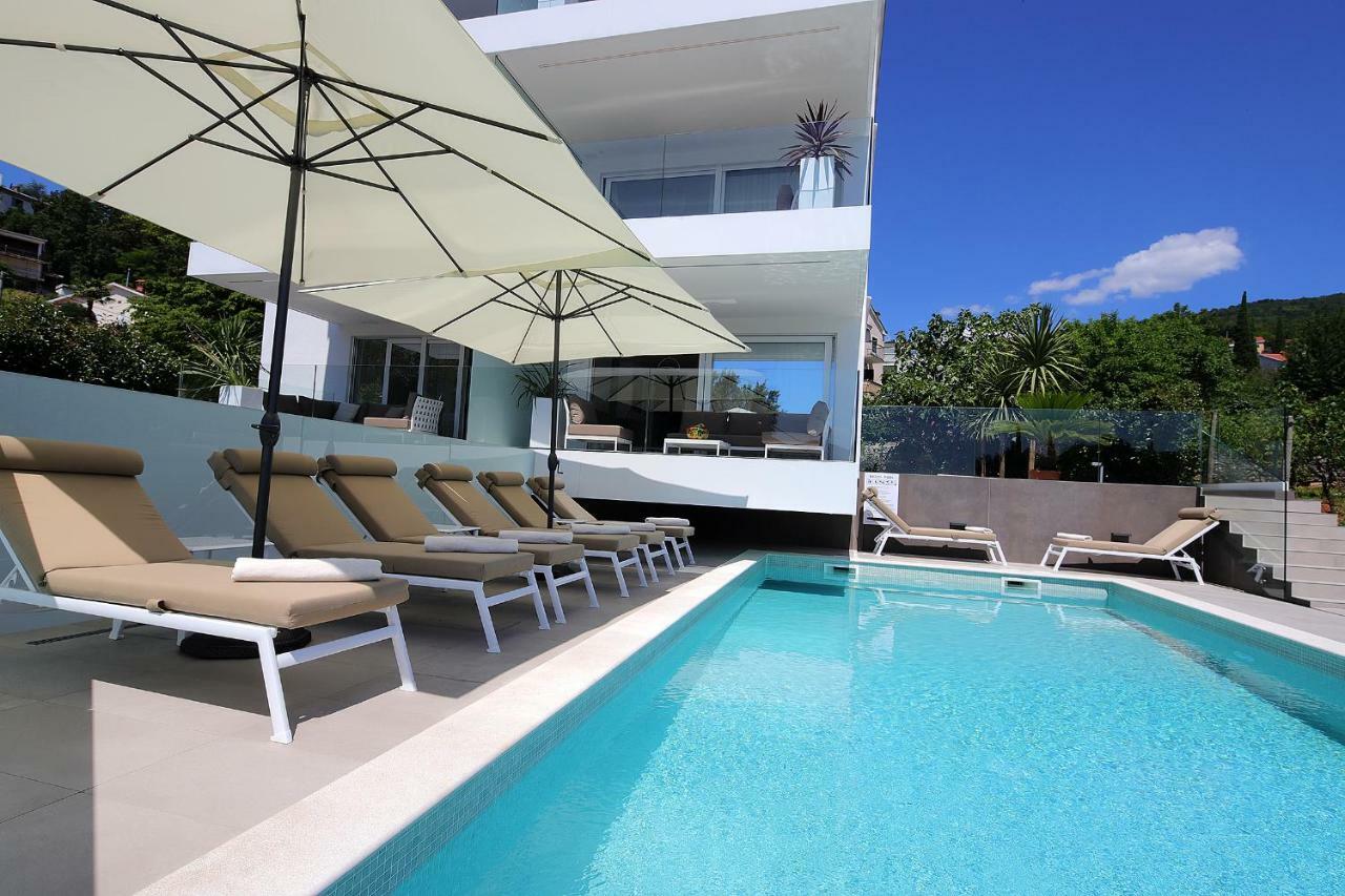 Stylish Apartment 100 M From The Beach Opatija Eksteriør billede