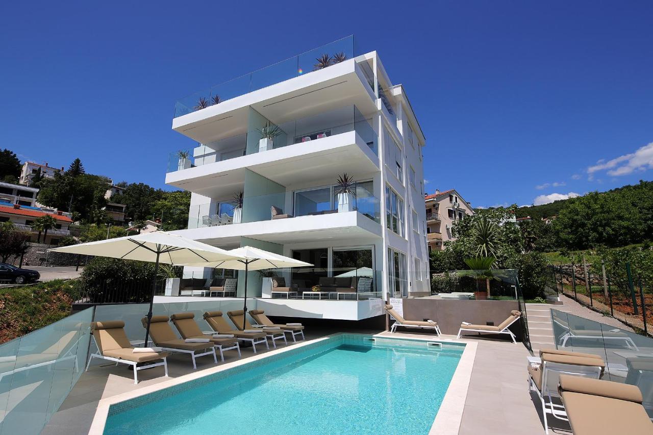 Stylish Apartment 100 M From The Beach Opatija Eksteriør billede